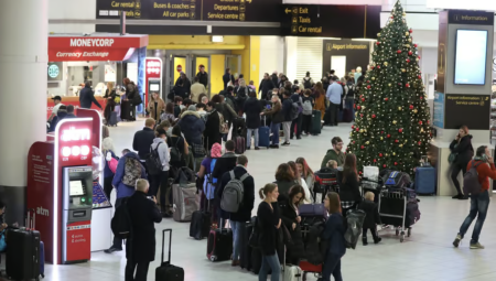 اعتبارًا من فبراير 2026: تصريح السفر الإلكتروني يصبح شرطًا إلزاميًا لدخول بريطانيا