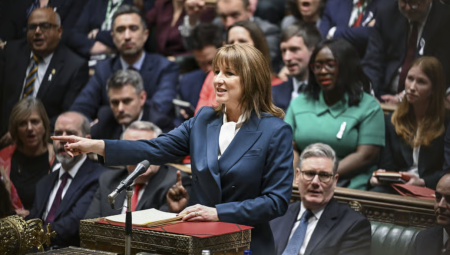 داونينغ ستريت ينفي اتهامات بتضليل الجمهور قبل الموازنة