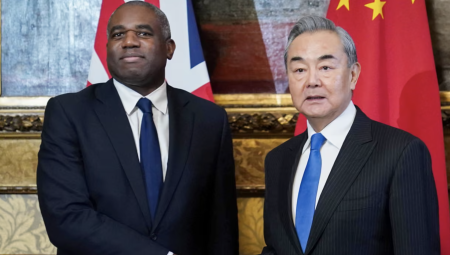 الصين تهدّد بريطانيا بعواقب دبلوماسية بسبب قواعد التأثير الأجنبي