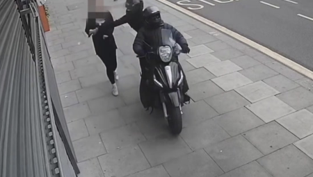 شرطة بريطانيا تكشف عن تفاصيل تفكيك الشبكة المسؤولة عن ربع سرقات الهواتف في البلاد