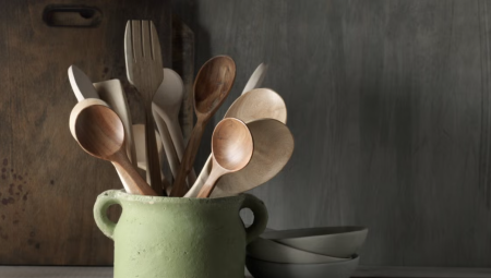 ويتروز تسحب أدوات مطبخ بعد مخاوف من احتواءها على مواد كيميائية مسببة للسرطان