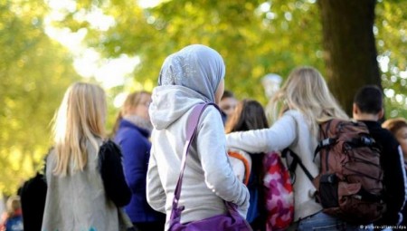 ألمانيا.. الاعتداء على صبية عراقية محجبة